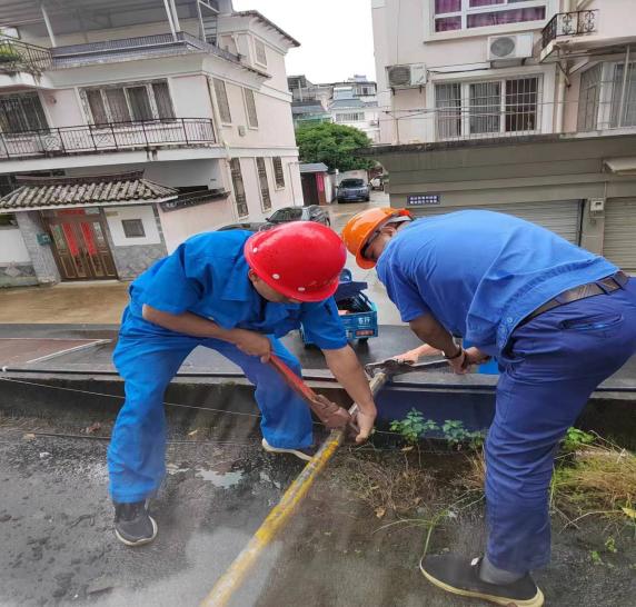 “三落兩?！惫泊偃?xì)夤艿栏脑熘脫Q工作安全平穩(wěn)有序