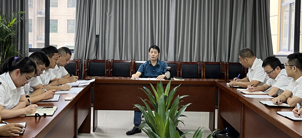城建投公司黨支部召開黨員（擴大）會議暨酒駕、醉駕等違法犯罪行為警示教育集體談話會