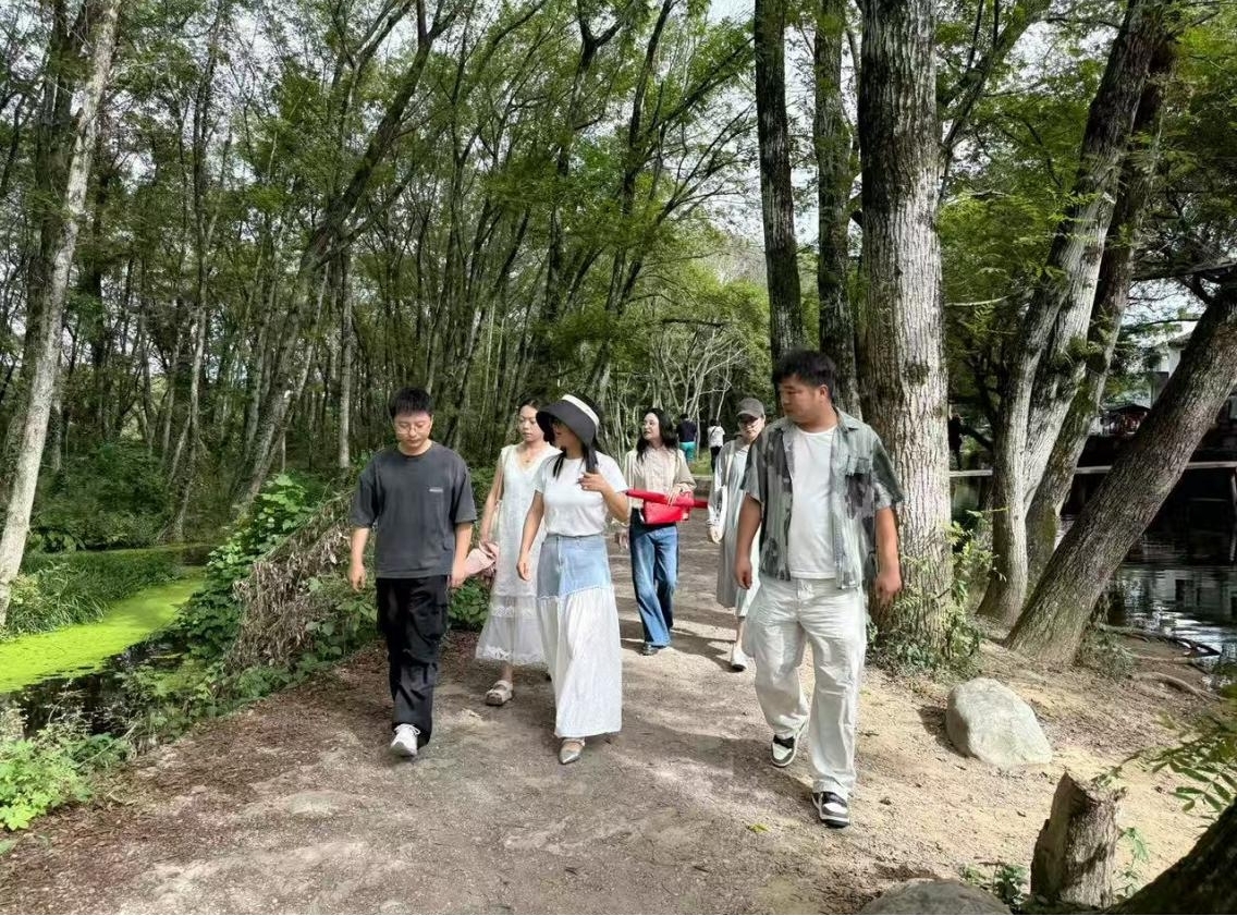 實(shí)地研學(xué)促提升 謀劃發(fā)展啟新程—昱城文旅公司黨支部開展“循‘雙村’賦能跡，謀文旅發(fā)展篇”主題黨日活動